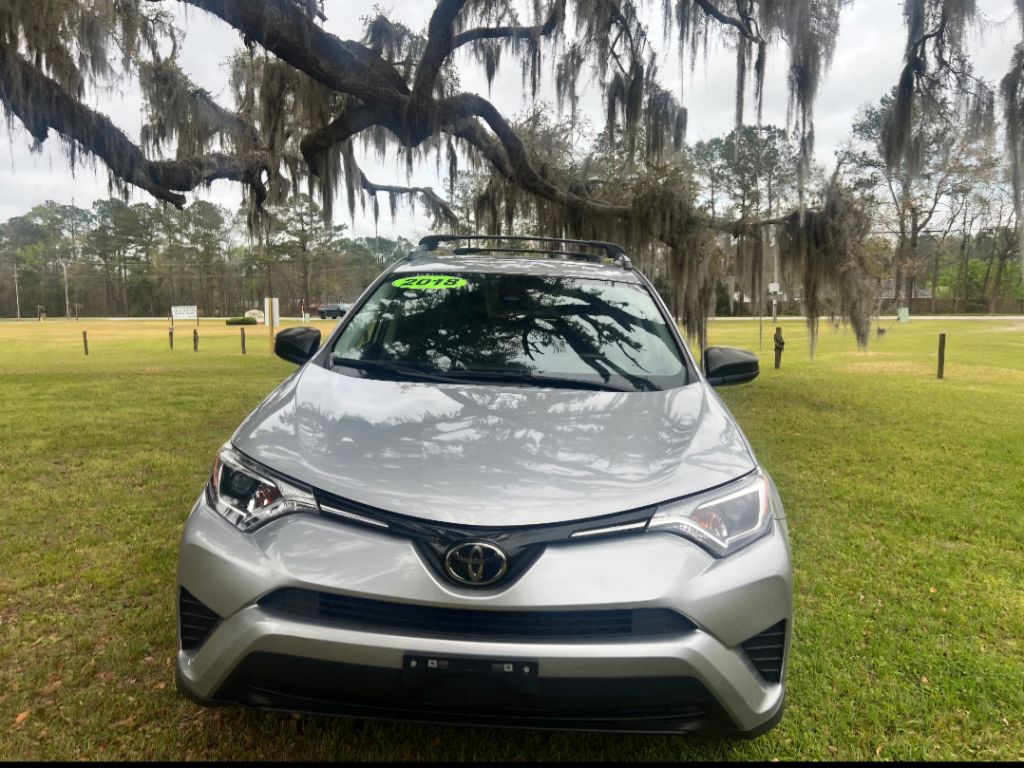 2018 Toyota RAV4 LE photo