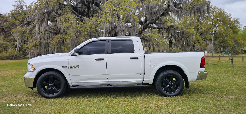 2015 RAM 1500 SLT photo