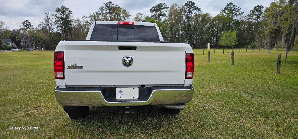 2015 RAM 1500 SLT photo