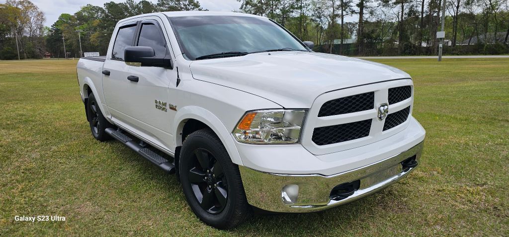 2015 RAM 1500 SLT photo