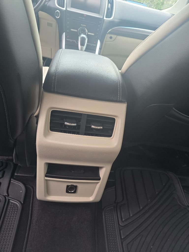 2015 Ford Edge Titanium photo