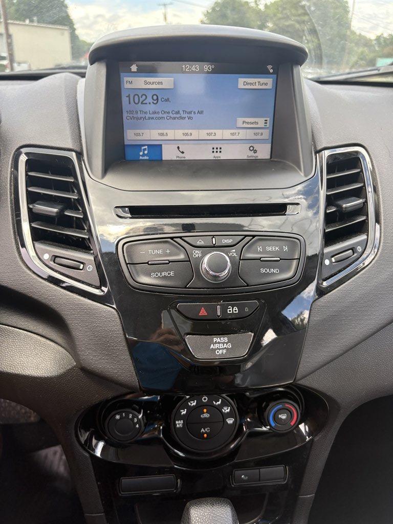 2019 Ford Fiesta - $9,595