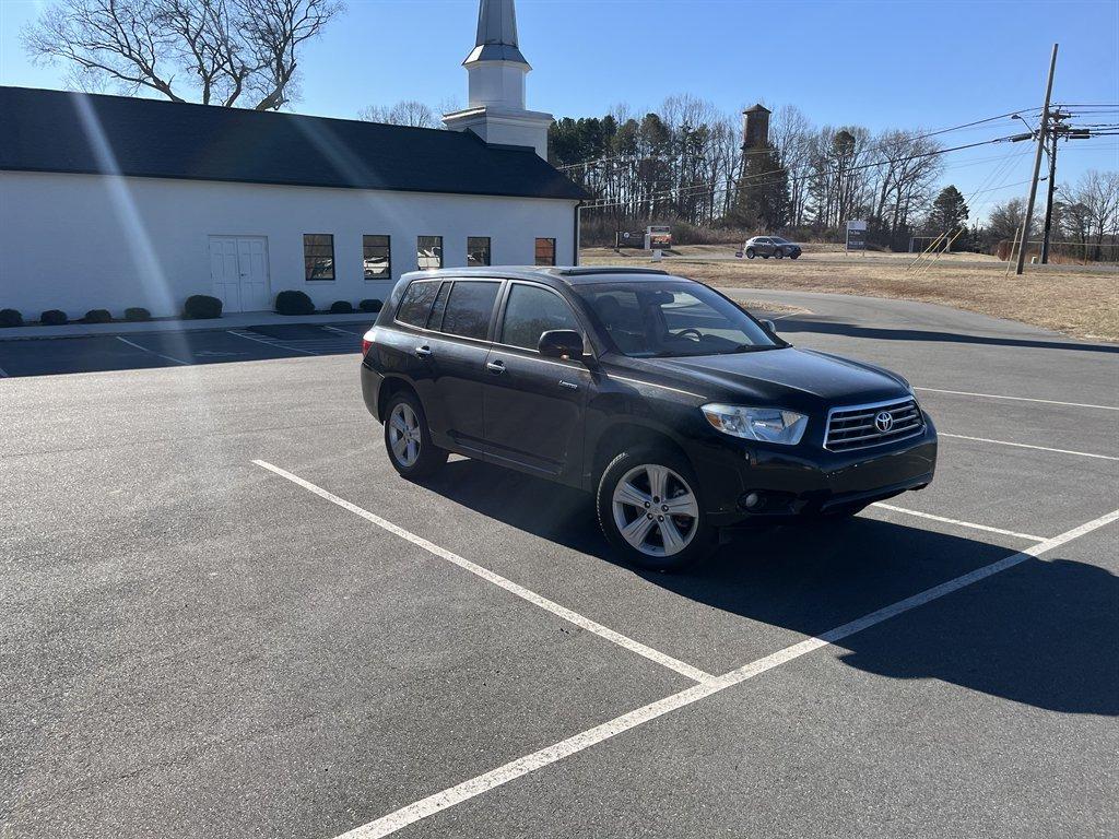 2008 Toyota Highlander - $9,995