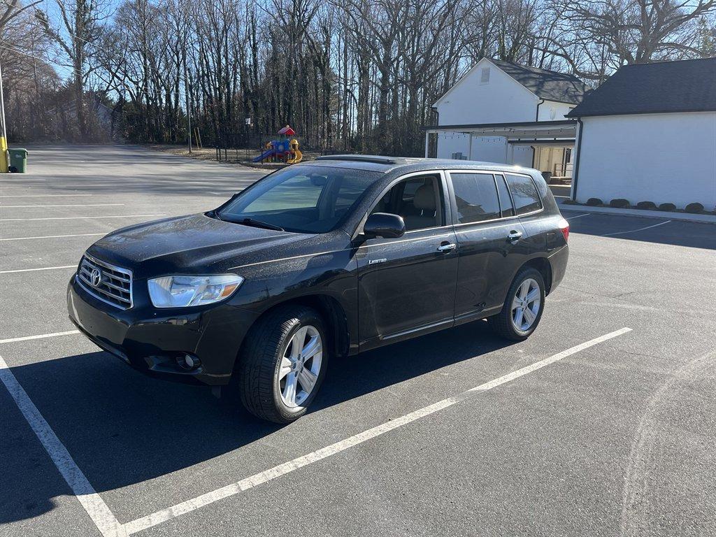 2008 Toyota Highlander - $9,995