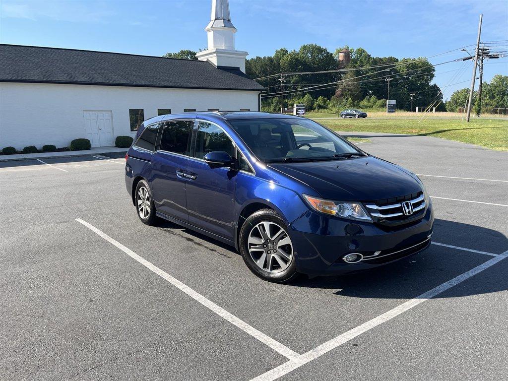 2015 Honda Odyssey - $11,995