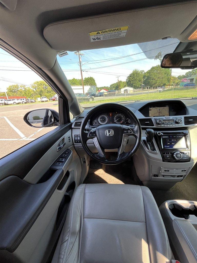 2015 Honda Odyssey - $11,995