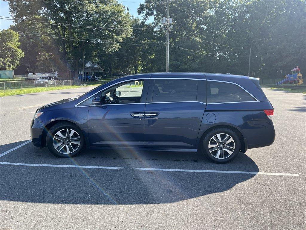 2015 Honda Odyssey - $11,995