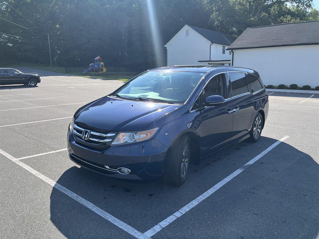 2015 Honda Odyssey - $11,995