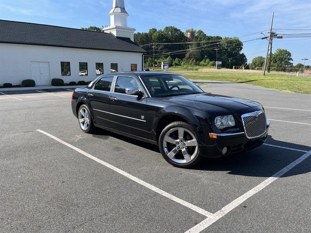 2008 Chrysler 300 - $3,300