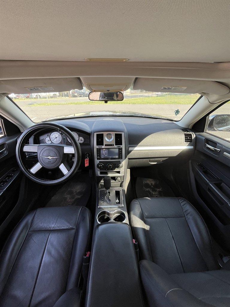 2008 Chrysler 300 - $3,300