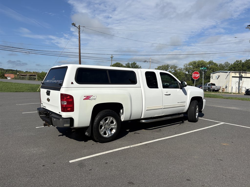 2010 Chevrolet Silverado - $15,995