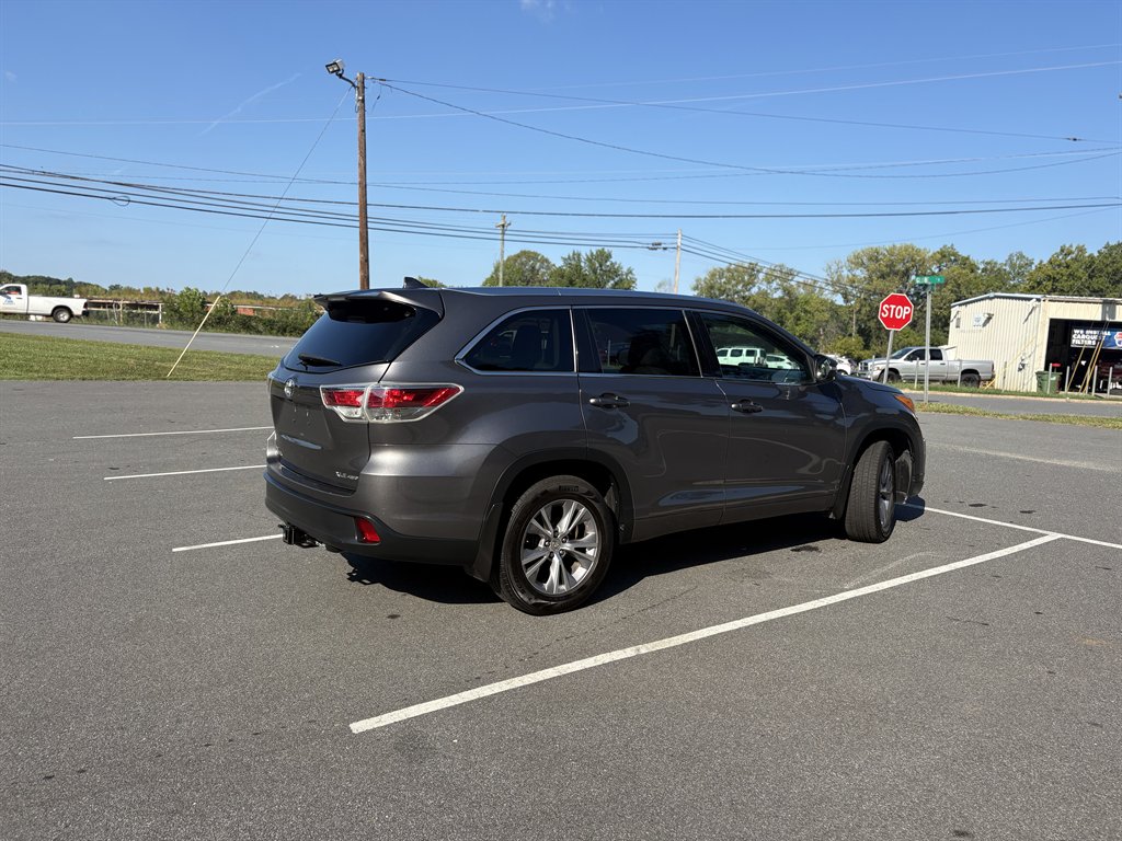 2014 Toyota Highlander - $13,995