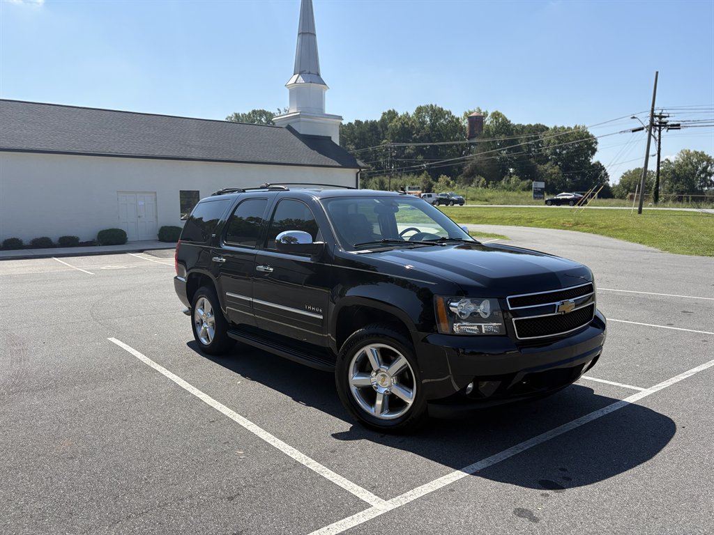 2014 Chevrolet Tahoe - $16,500