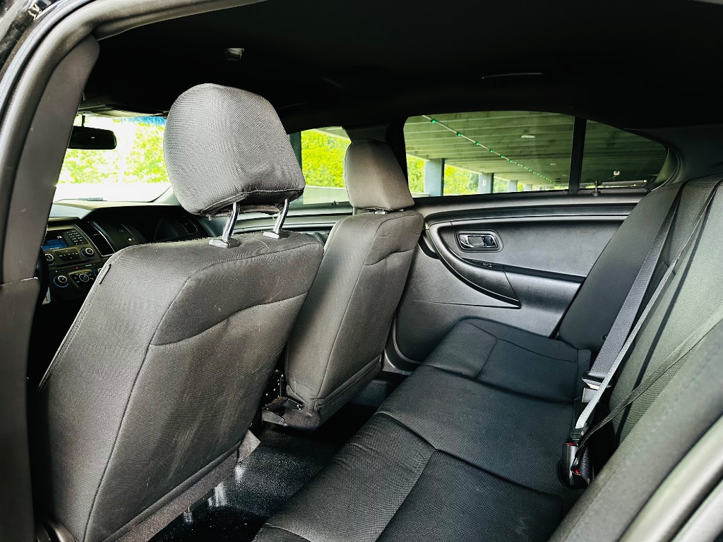 2015 Ford Taurus SEL photo