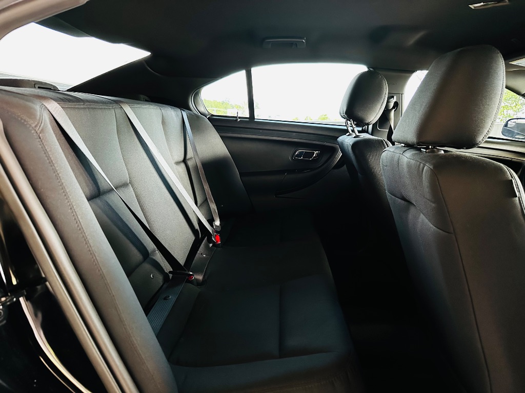 2015 Ford Taurus SEL photo