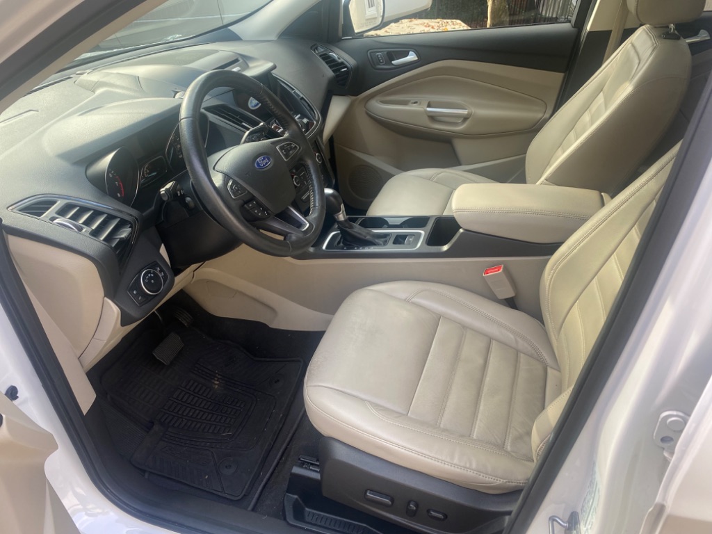 2017 Ford Escape Titanium photo