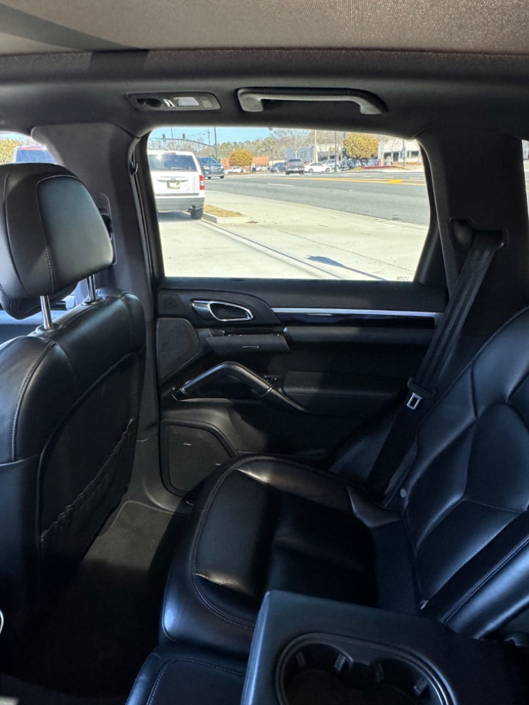2017 Porsche Cayenne - $28,799