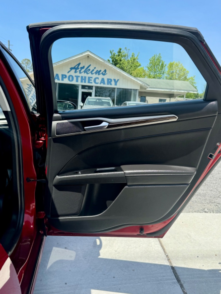 2014 Ford Fusion SE photo