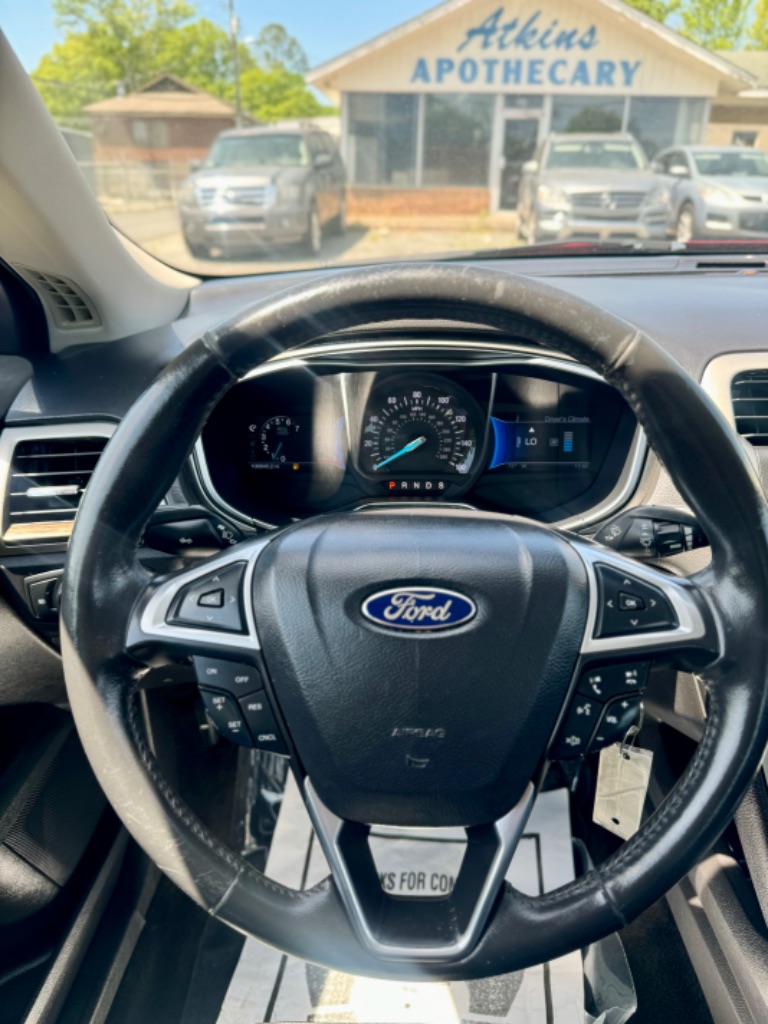 2014 Ford Fusion SE photo