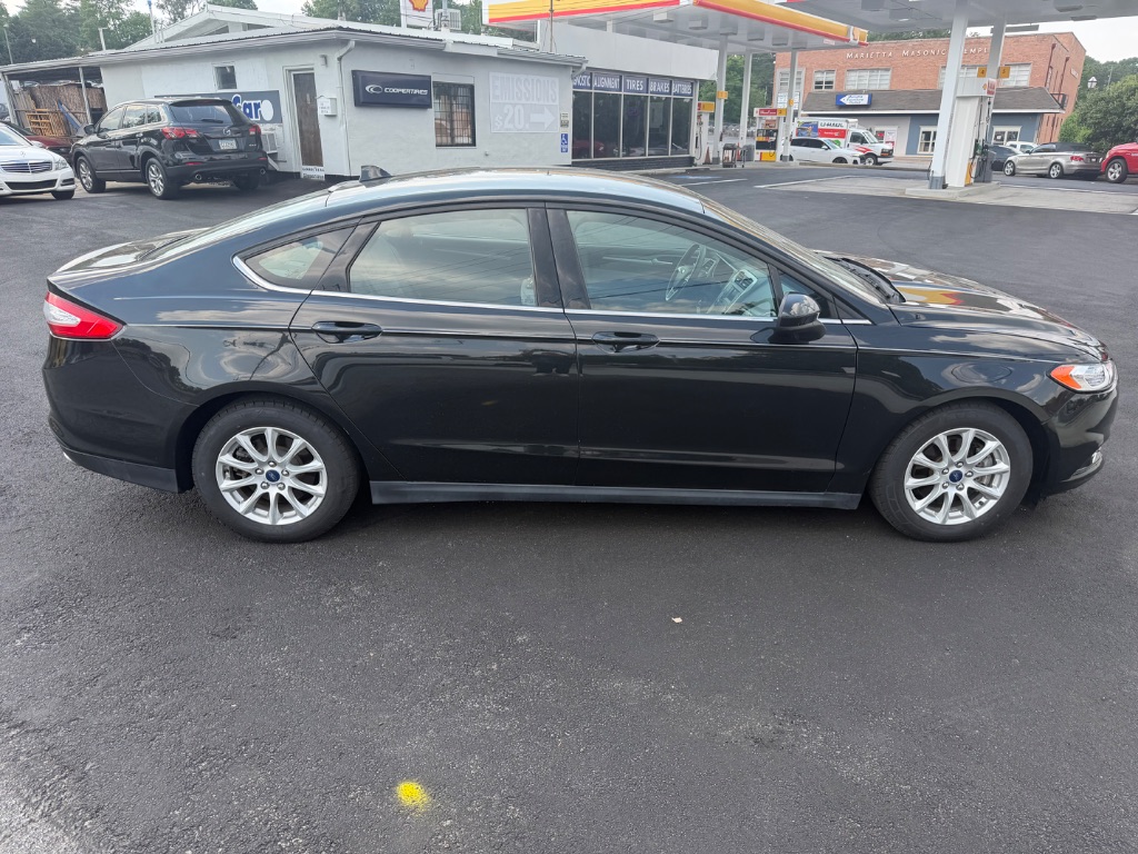 2015 Ford Fusion - $9,999