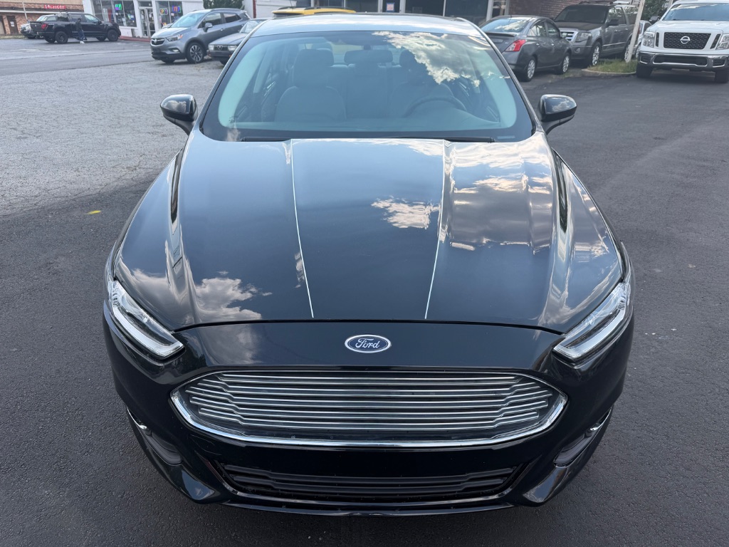 2015 Ford Fusion - $9,999