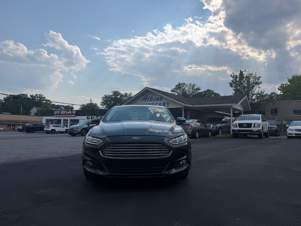 2015 Ford Fusion - $9,999