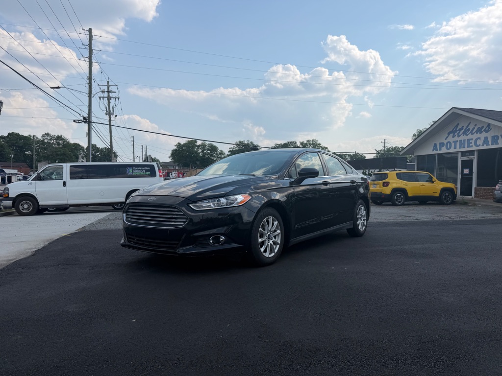 2015 Ford Fusion - $9,999