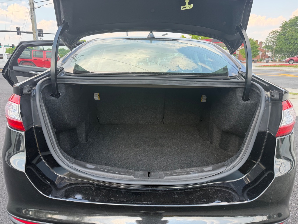 2015 Ford Fusion - $9,999