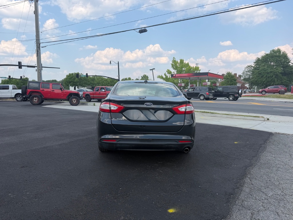 2015 Ford Fusion - $9,999