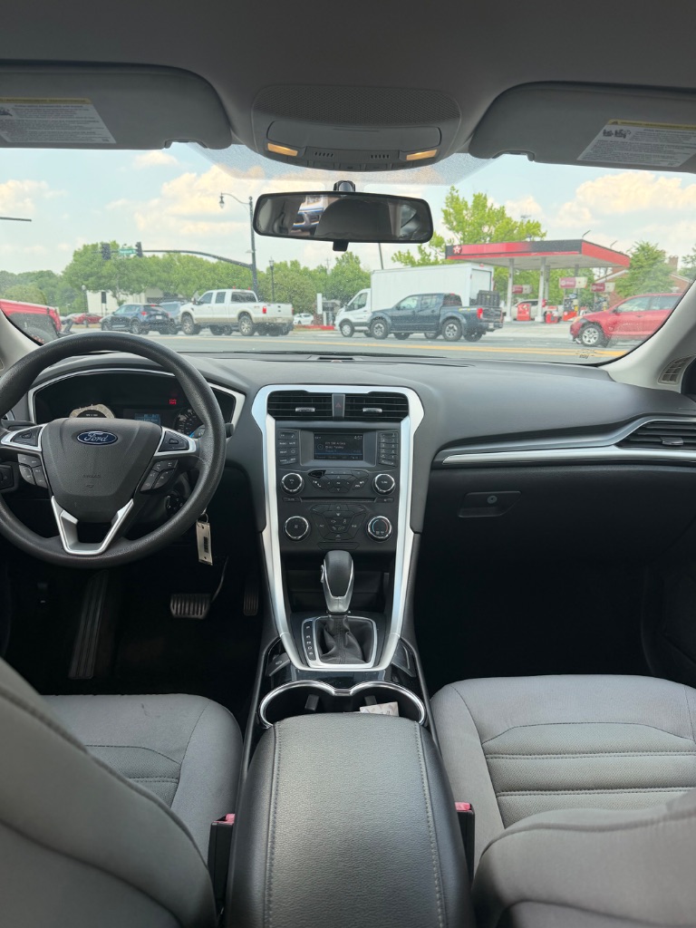 2015 Ford Fusion - $9,999