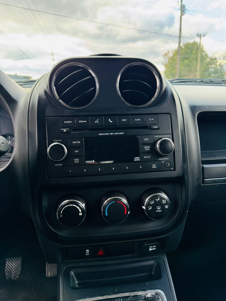 2016 Jeep Patriot Sport photo