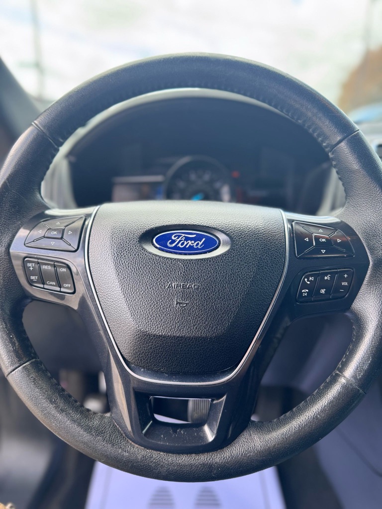 2016 Ford Explorer Limited photo