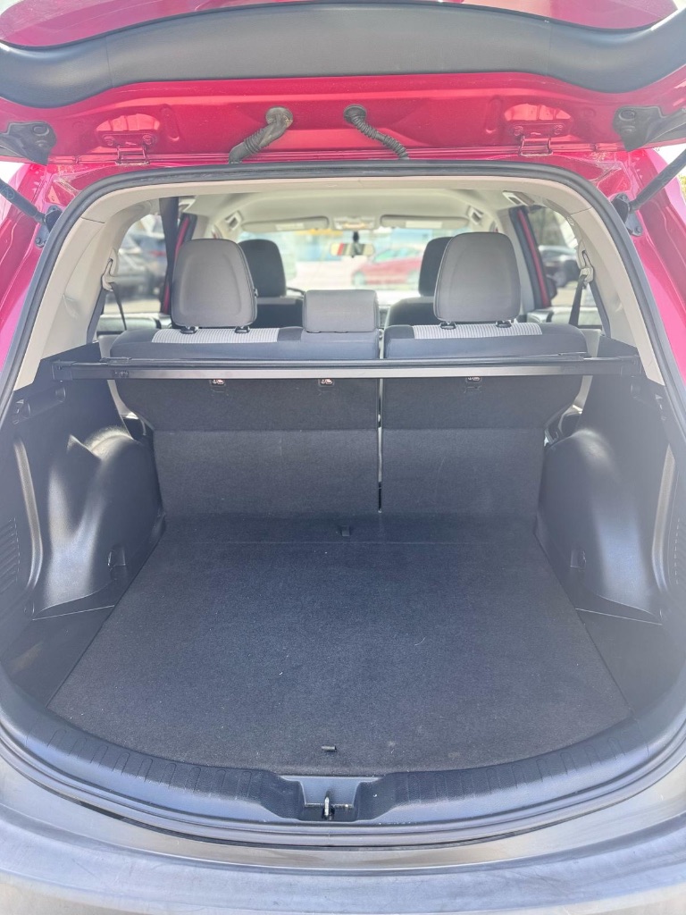 2014 Toyota RAV4 LE photo