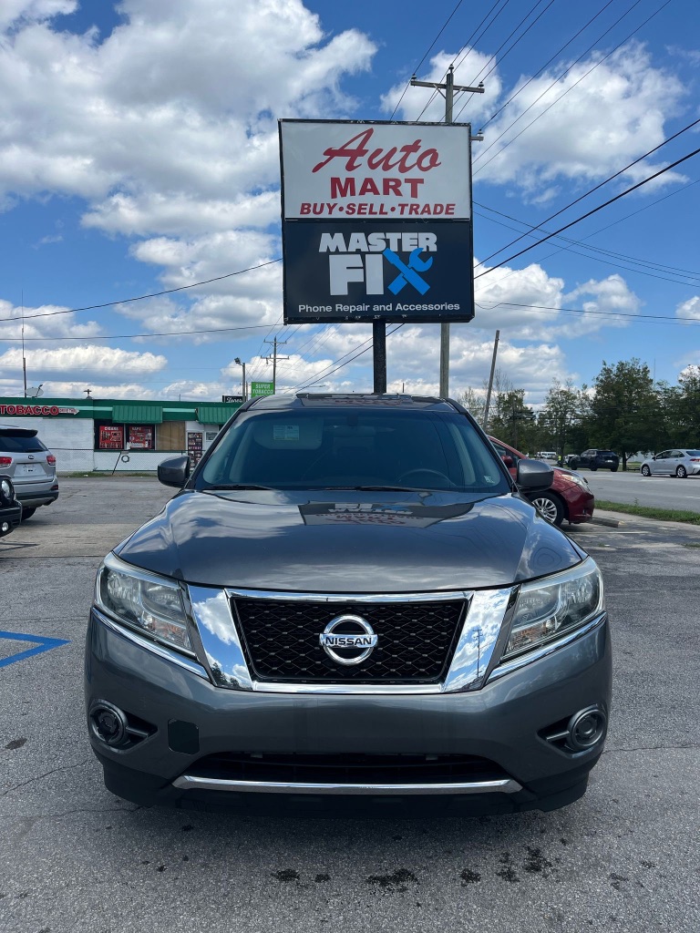 2015 Nissan Pathfinder S photo
