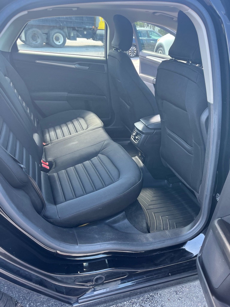 2016 Ford Fusion SE Hybrid photo