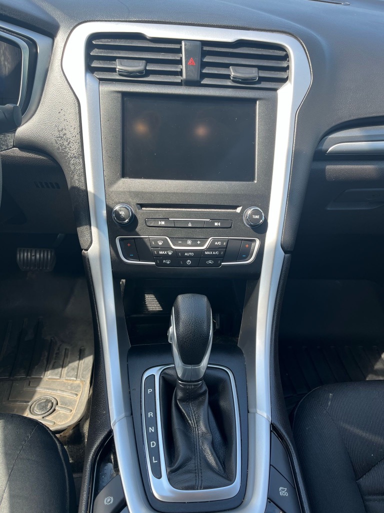 2016 Ford Fusion SE Hybrid photo
