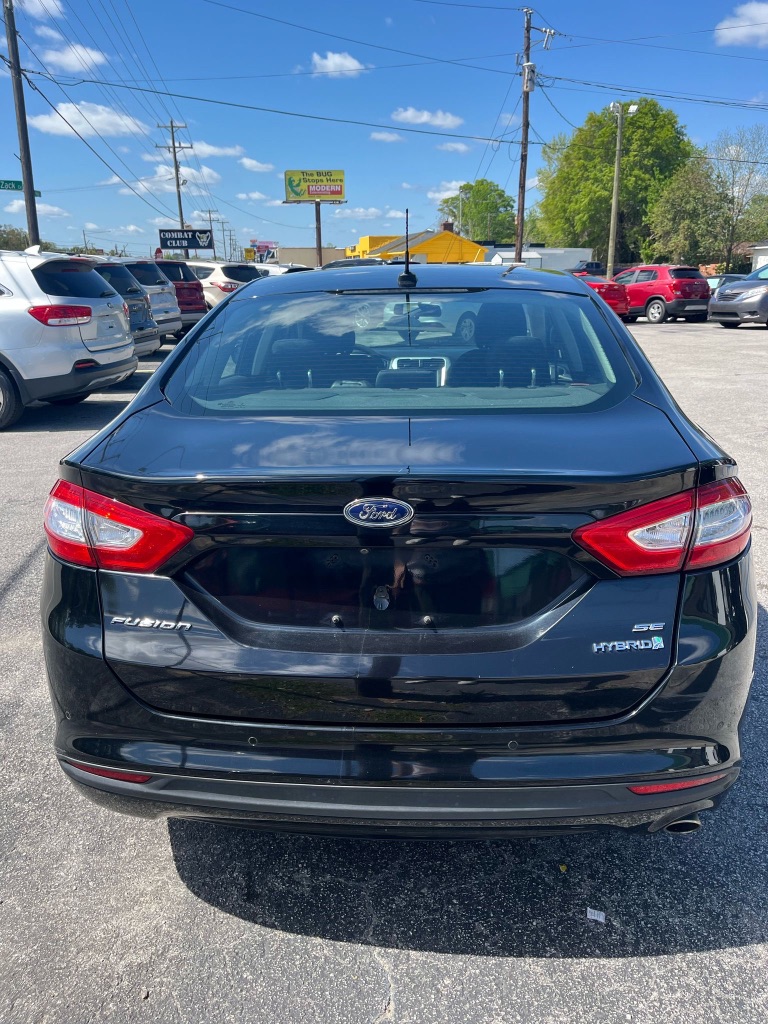 2016 Ford Fusion SE Hybrid photo