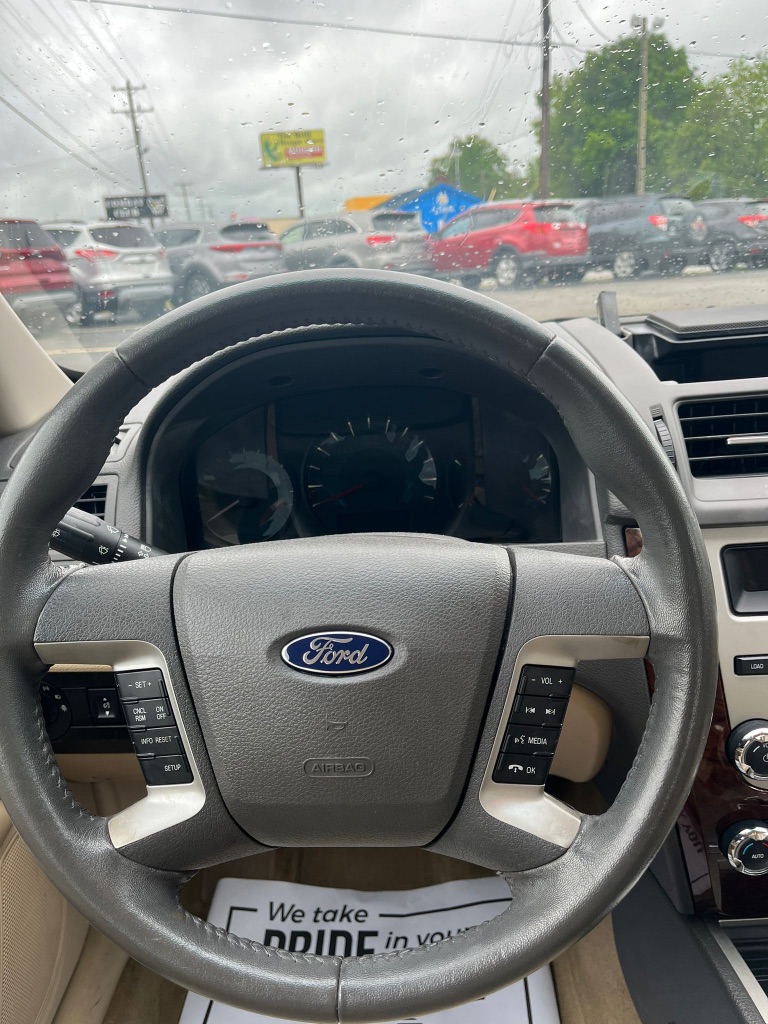 2010 Ford Fusion SEL photo