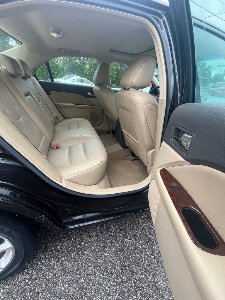 2010 Ford Fusion SEL photo
