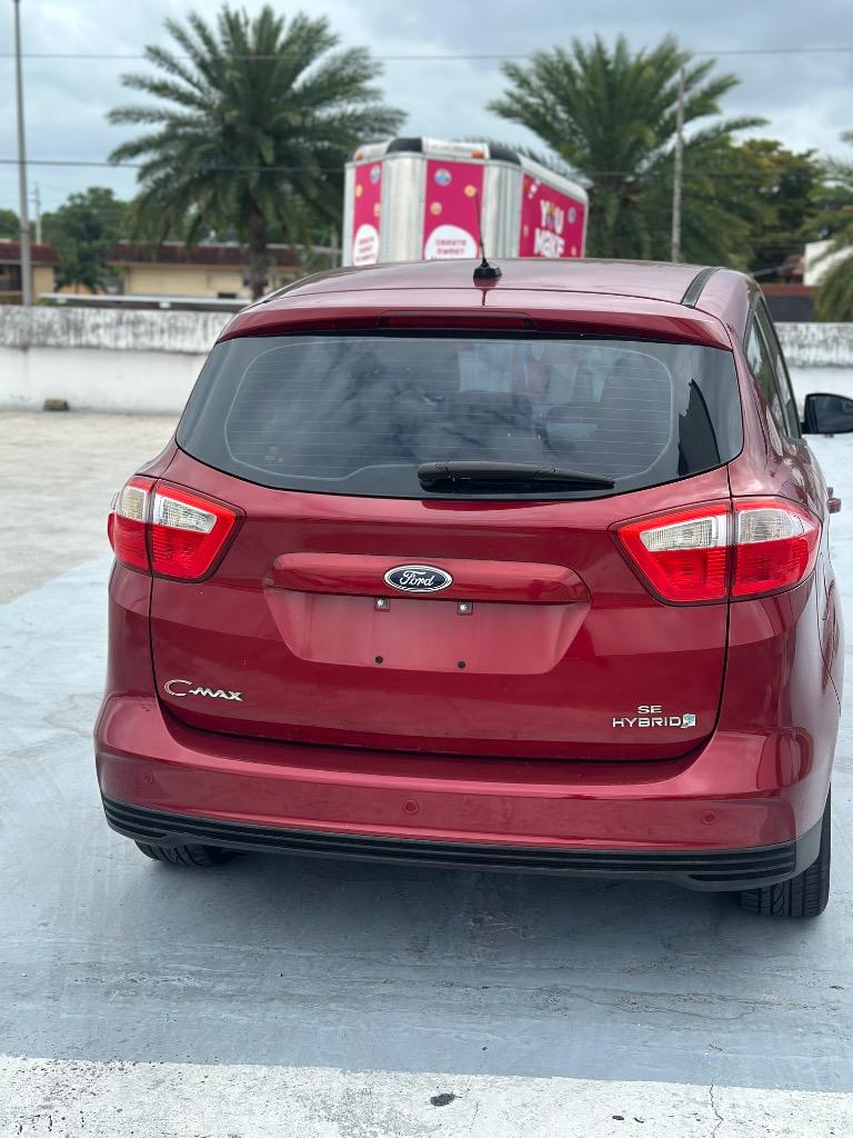 2013 Ford C-Max Hybrid SE photo