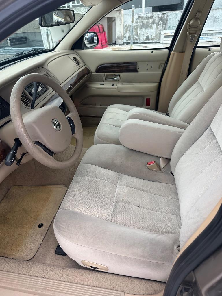 2006 Mercury Grand Marquis - $6,999