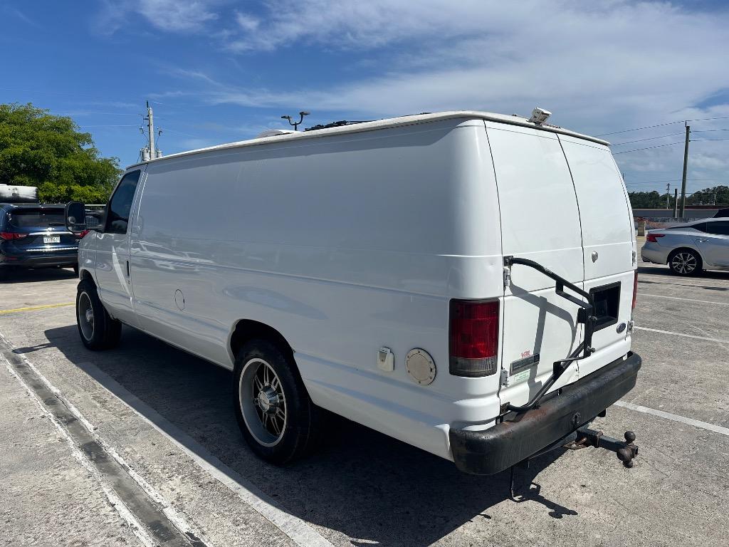 2006 Ford E350 - $10,995