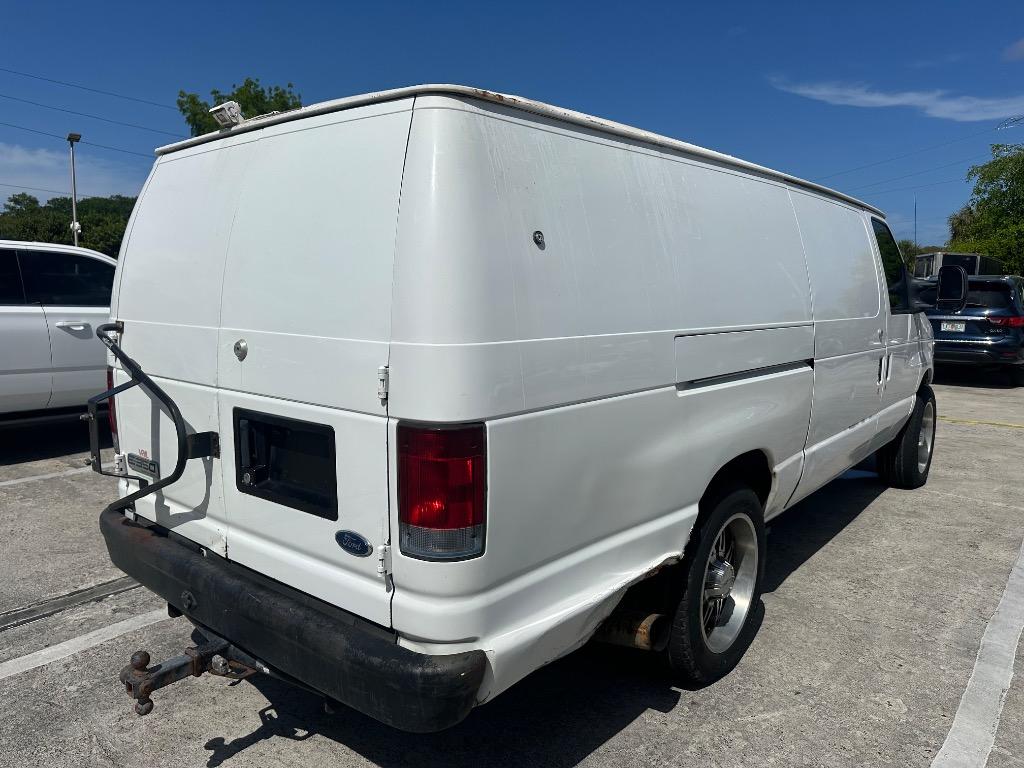 2006 Ford E350 - $10,995