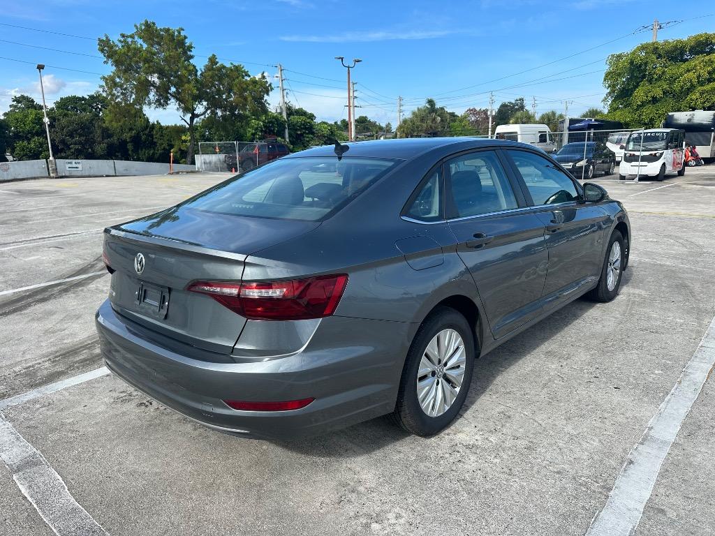 2020 Volkswagen Jetta - $9,599