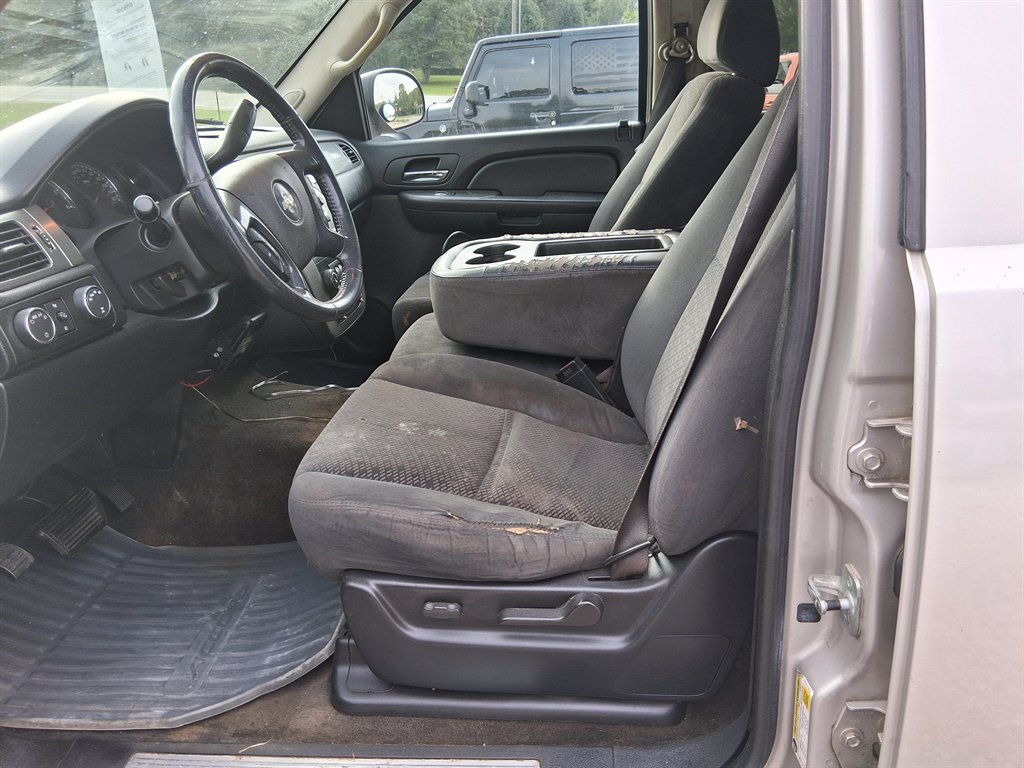 2007 Chevrolet Avalanche - $3,800