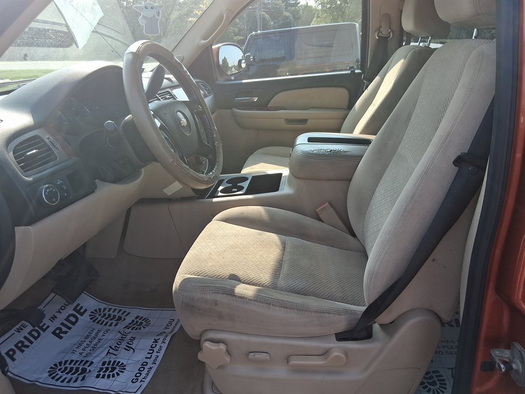 2008 Chevrolet Avalanche - $4,800