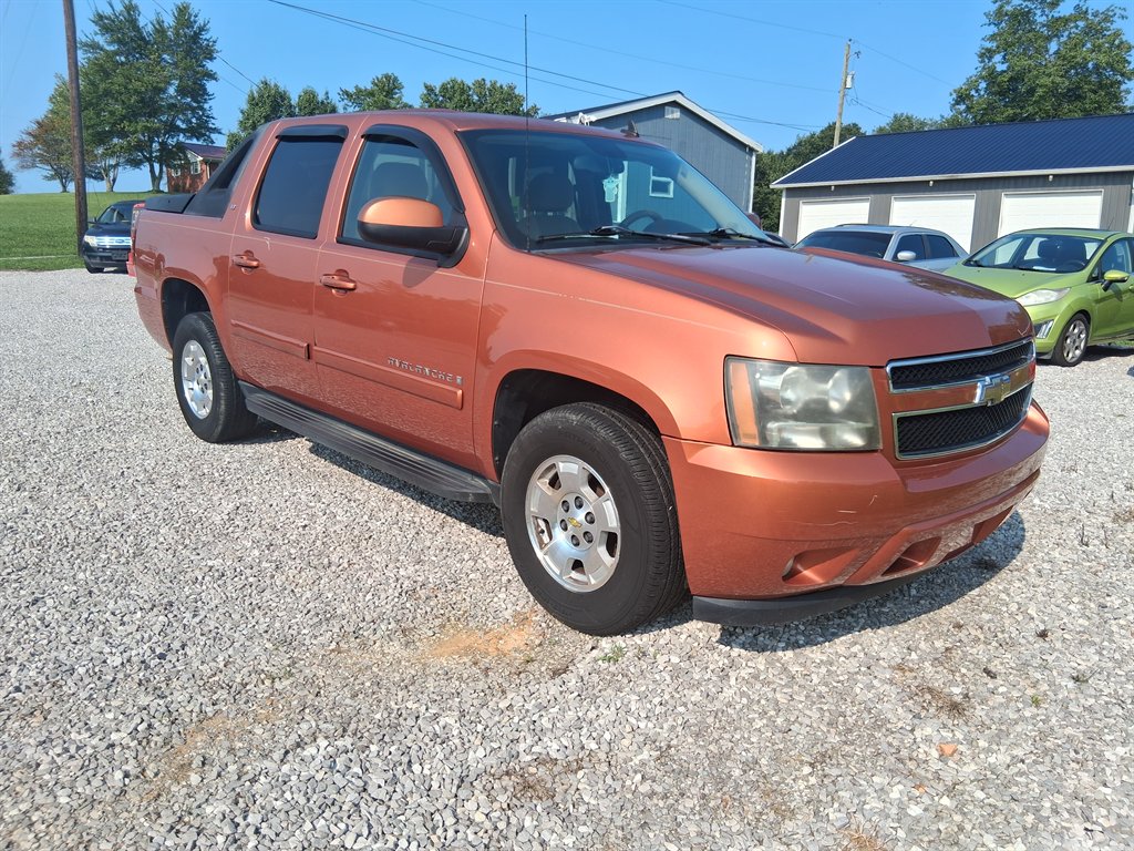 2008 Chevrolet Avalanche - $4,800