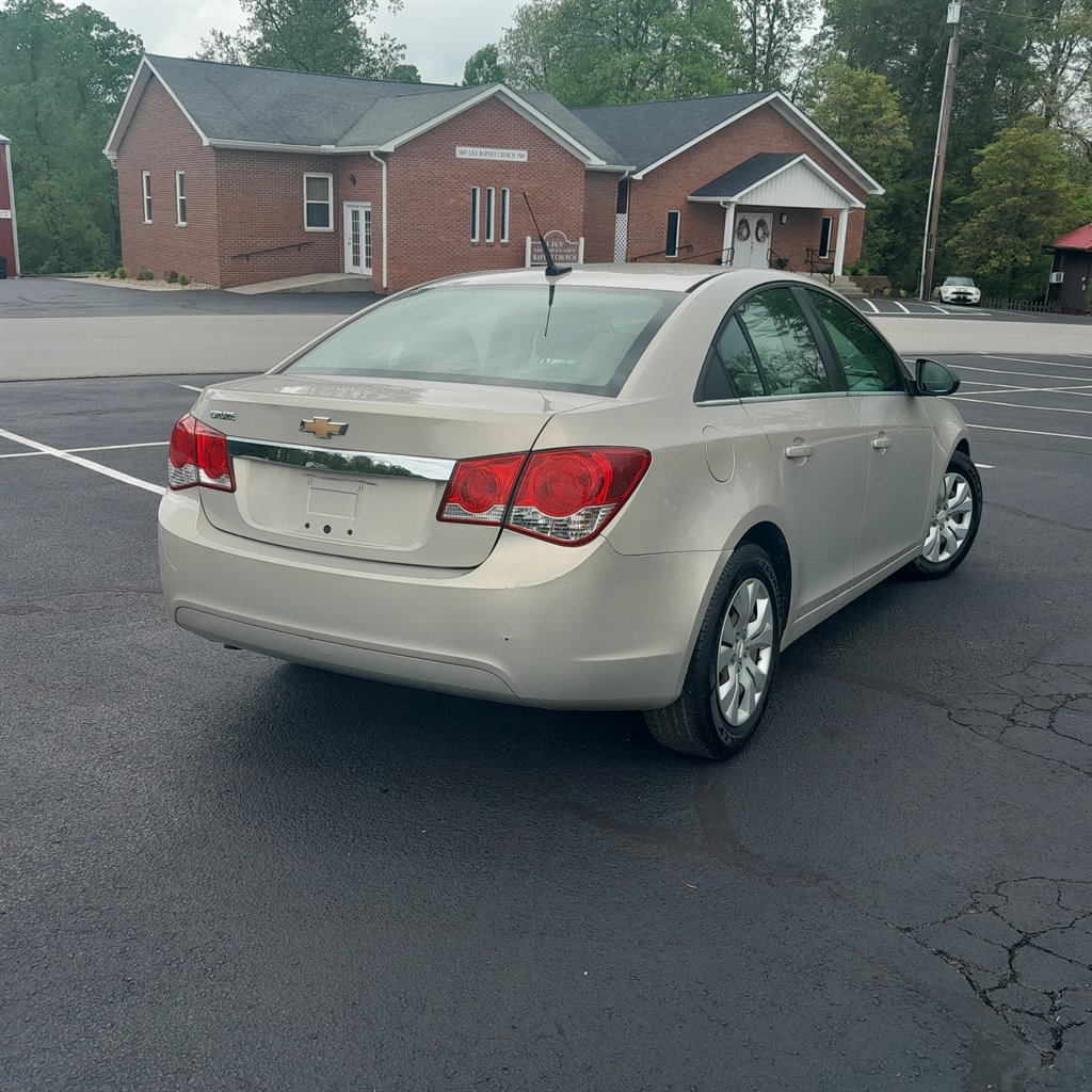 2012 Chevrolet Cruze LS photo
