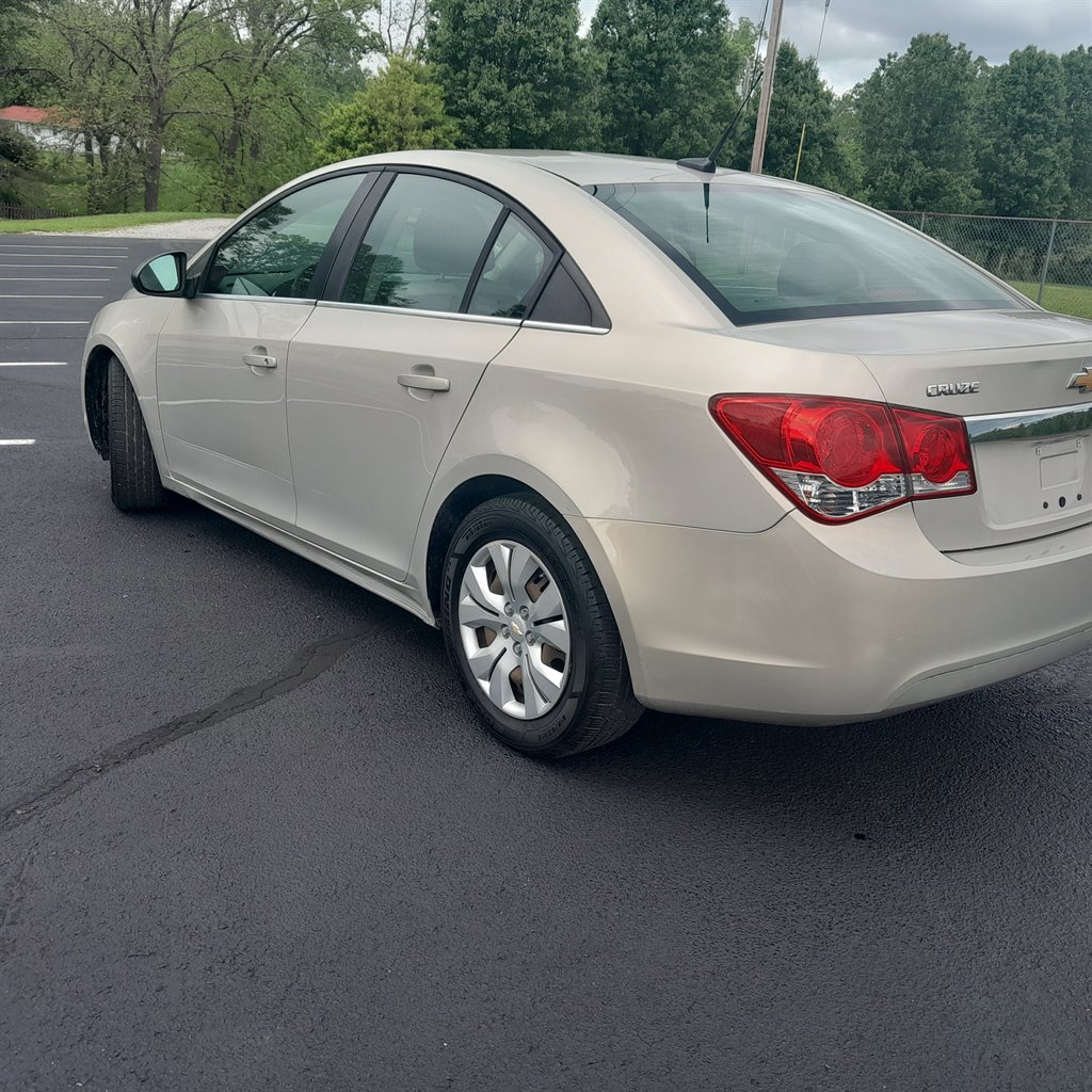 2012 Chevrolet Cruze LS photo
