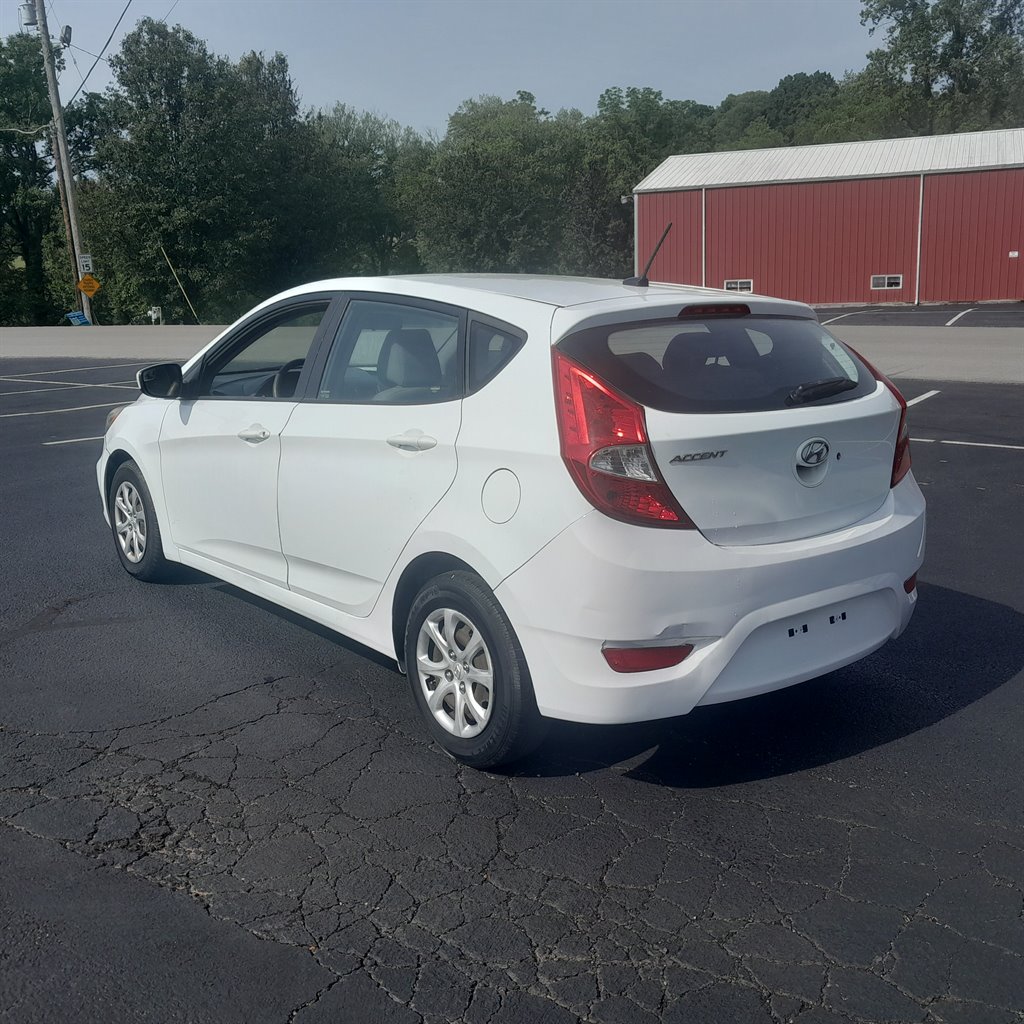 2014 Hyundai Accent GS photo